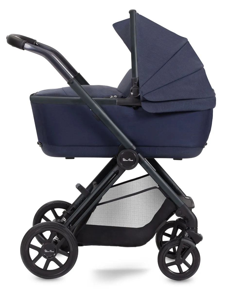 Silver Cross Reef   First Bed Folding Carrycot & Dream i-Size Ultimate Pack Bundle