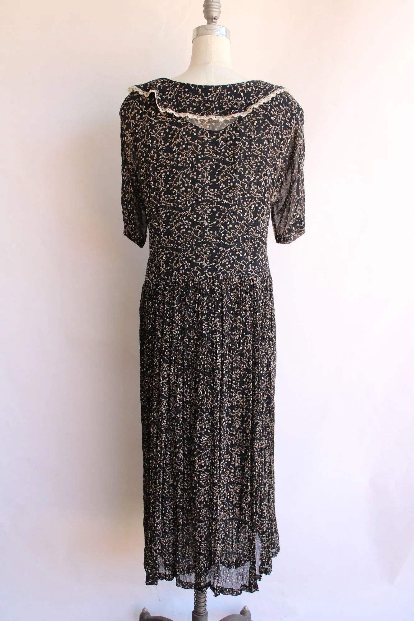 Vintage 1980's 1990s Black Floral Print Rayon Dress